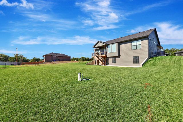 230 S Wellcrest, Goddard, KS 67052