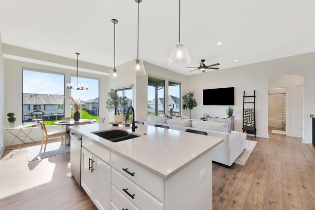 230 S Wellcrest, Goddard, KS 67052