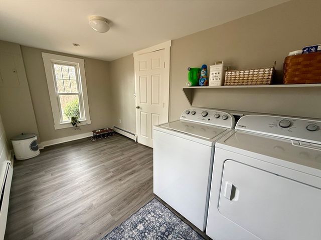 59 Redstone Hill Rd, Sterling, MA 01564