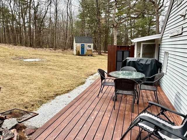 59 Redstone Hill Rd, Sterling, MA 01564