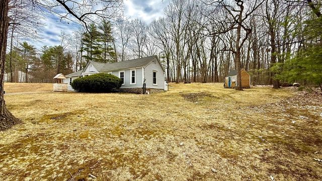 59 Redstone Hill Rd, Sterling, MA 01564