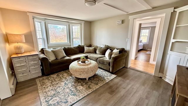 59 Redstone Hill Rd, Sterling, MA 01564