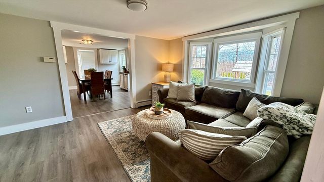 59 Redstone Hill Rd, Sterling, MA 01564