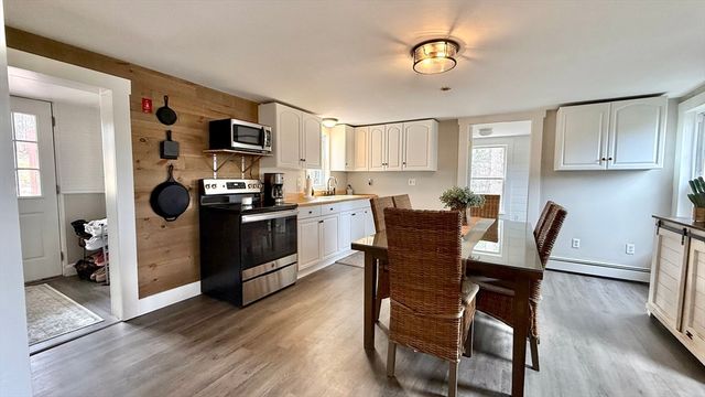 59 Redstone Hill Rd, Sterling, MA 01564