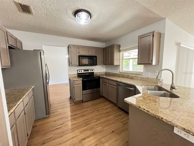 1098 W SEAGATE DRIVE, Deltona, FL 32725