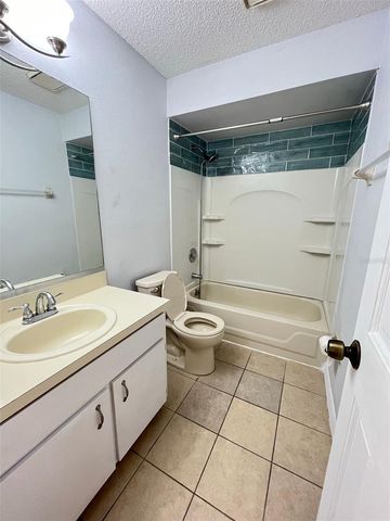 1098 W SEAGATE DRIVE, Deltona, FL 32725