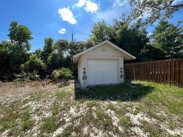 1098 W SEAGATE DRIVE, Deltona, FL 32725