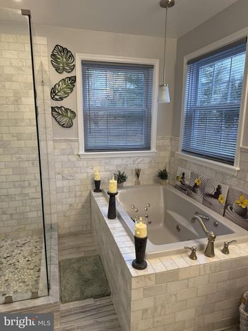 239 HEATHER RIDGE CIR, West Chester, PA 19382