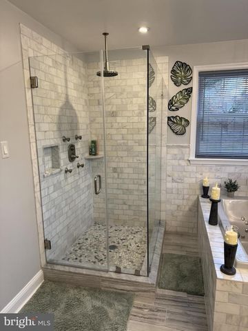 239 HEATHER RIDGE CIR, West Chester, PA 19382