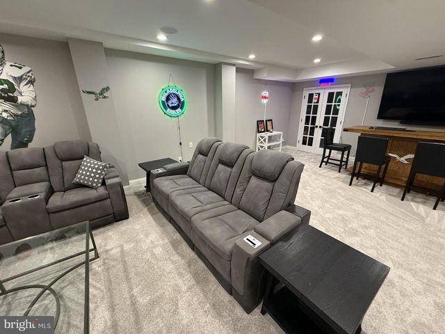 239 HEATHER RIDGE CIR, West Chester, PA 19382