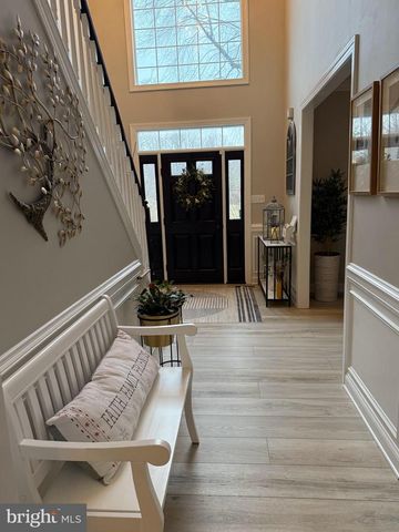 239 HEATHER RIDGE CIR, West Chester, PA 19382