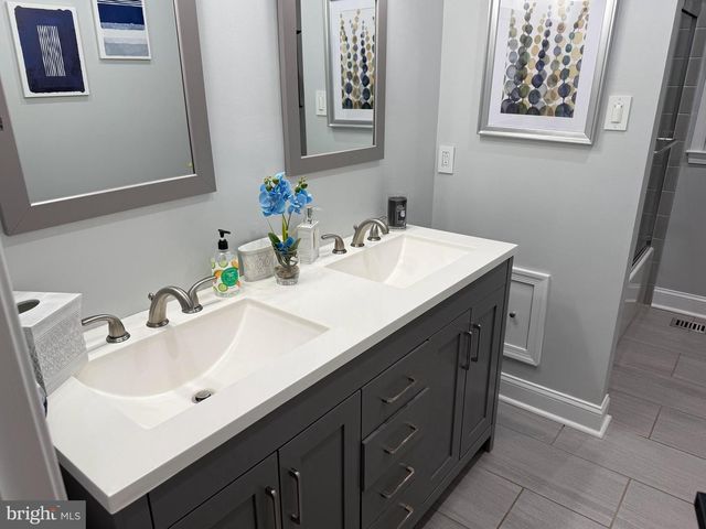 239 HEATHER RIDGE CIR, West Chester, PA 19382