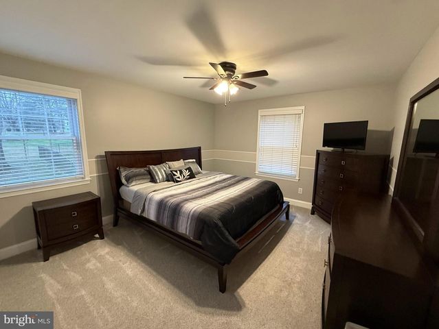 239 HEATHER RIDGE CIR, West Chester, PA 19382