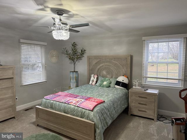 239 HEATHER RIDGE CIR, West Chester, PA 19382