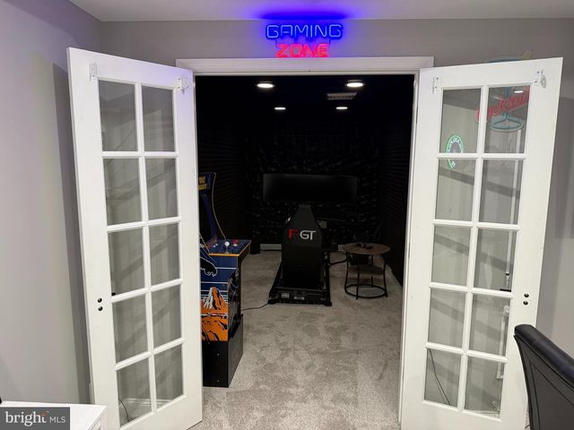 239 HEATHER RIDGE CIR, West Chester, PA 19382