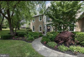 239 HEATHER RIDGE CIR, West Chester, PA 19382