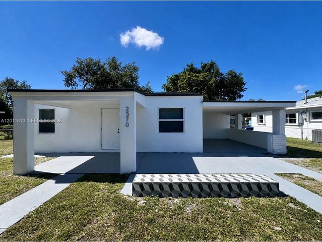 2370 NW 96th St, Miami, FL 33147