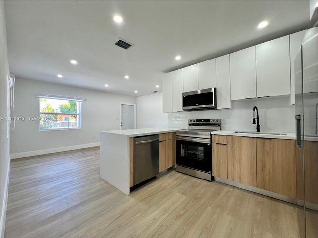 2370 NW 96th St, Miami, FL 33147