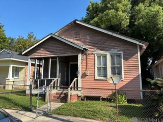 1327 Julia St, Baton Rouge, LA 70802