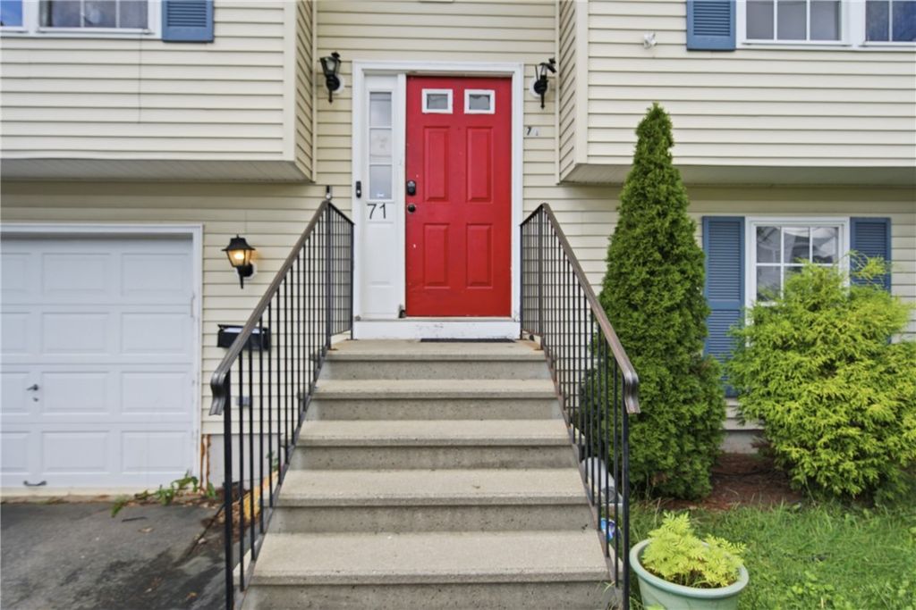 71 Clemence Street, Cranston, RI 02920