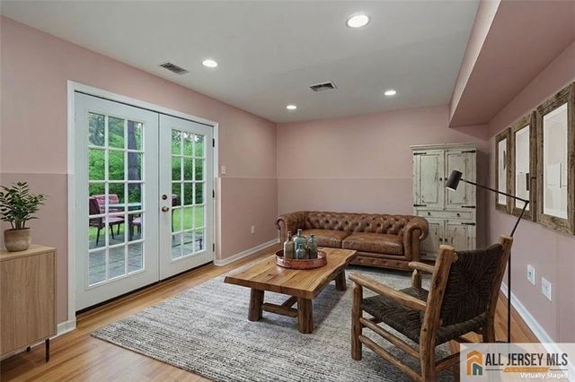2025 Oak Tree Road, Edison, NJ 08820