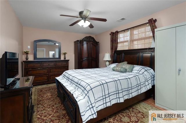 2025 Oak Tree Road, Edison, NJ 08820