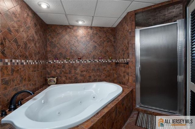 2025 Oak Tree Road, Edison, NJ 08820