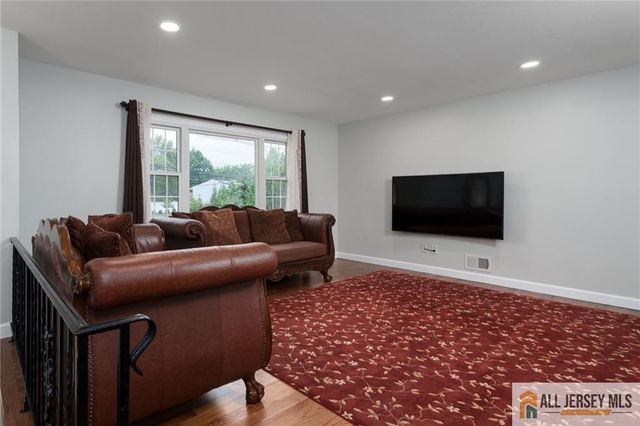 2025 Oak Tree Road, Edison, NJ 08820