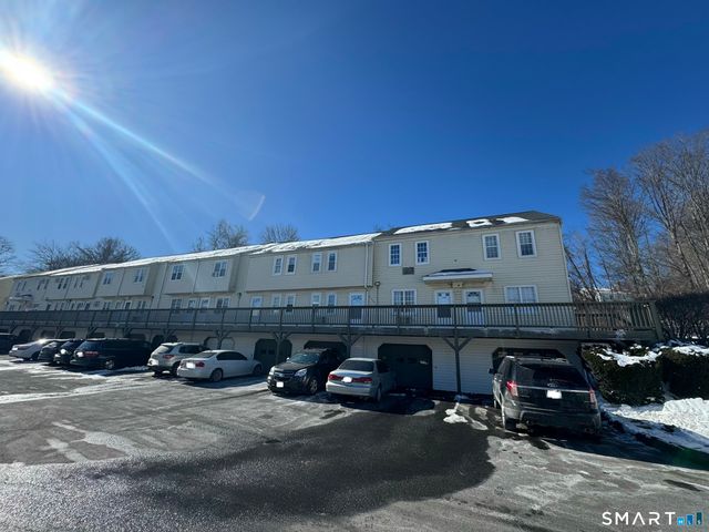 12 Scuppo Road D4, Danbury, CT 06811