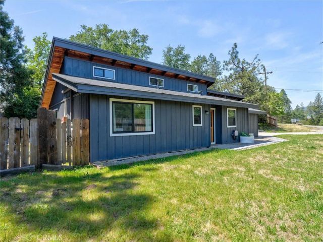 45744 N Oakview, Oakhurst, CA 93644