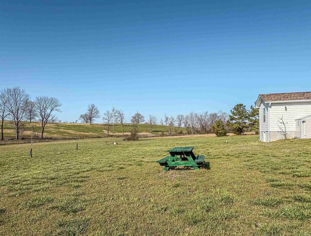 136 Lynn Terrace, Gassville, AR 72635