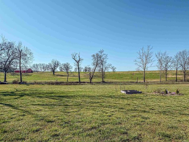 136 Lynn Terrace, Gassville, AR 72635