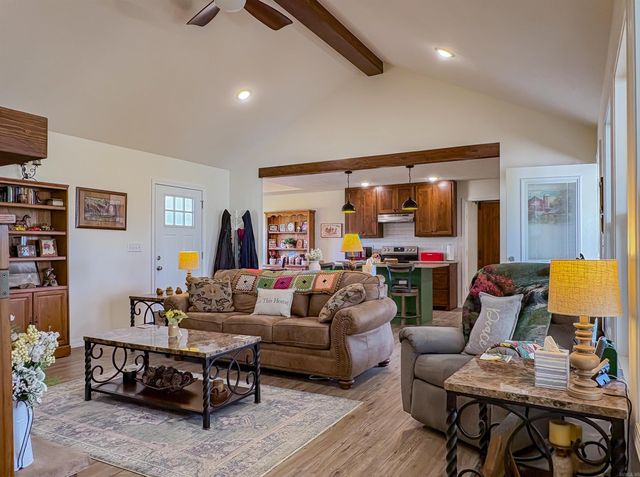 136 Lynn Terrace, Gassville, AR 72635