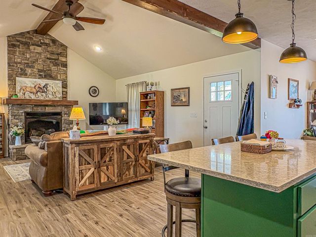 136 Lynn Terrace, Gassville, AR 72635