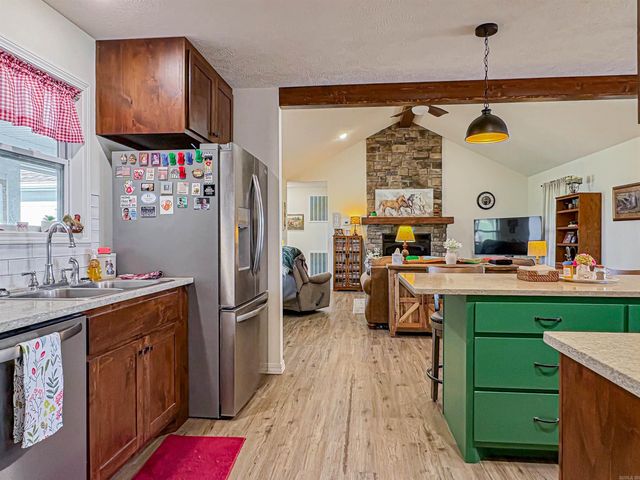 136 Lynn Terrace, Gassville, AR 72635