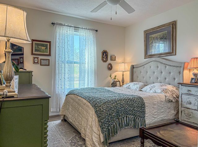 136 Lynn Terrace, Gassville, AR 72635