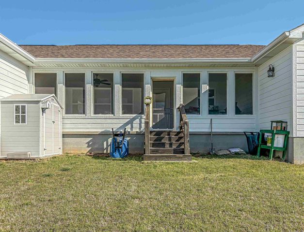 136 Lynn Terrace, Gassville, AR 72635