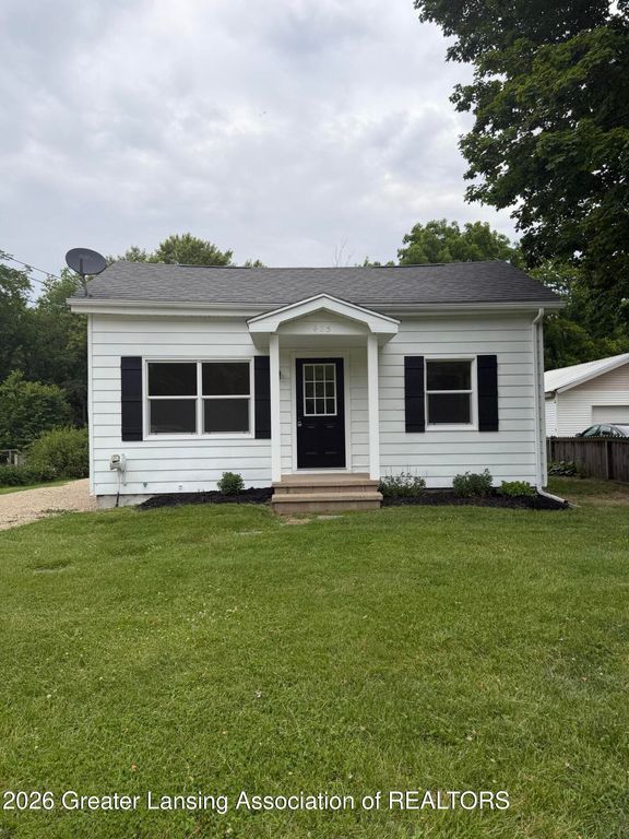 425 Sumpter Street, Charlotte, MI 48813