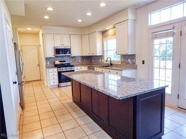 4483 Ridgestone Way, Medina, OH 44256