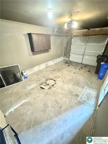 117 North Oak Street, Freemansburg Boro, PA 18017