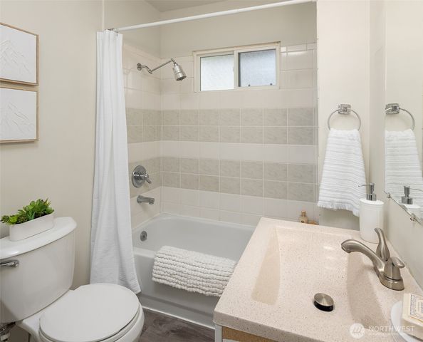 12203 21st Avenue S, Seattle, WA 98168