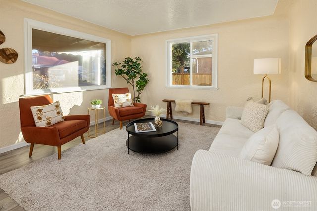 12203 21st Avenue S, Seattle, WA 98168