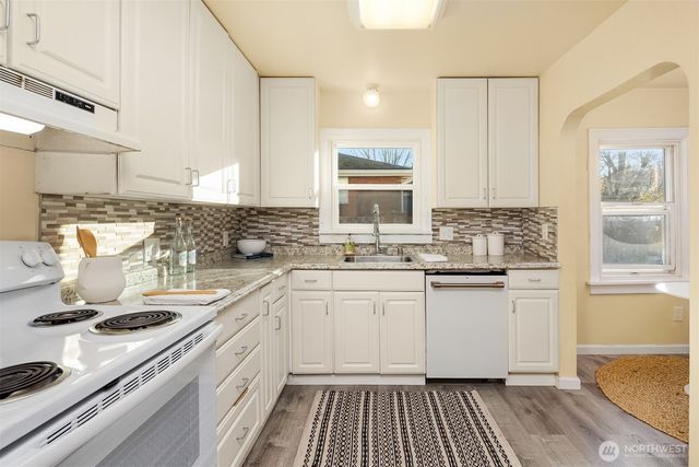 12203 21st Avenue S, Seattle, WA 98168