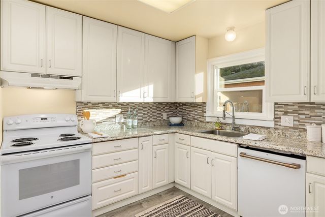 12203 21st Avenue S, Seattle, WA 98168