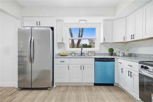 832 Weymouth TER, Hampton, VA 23666