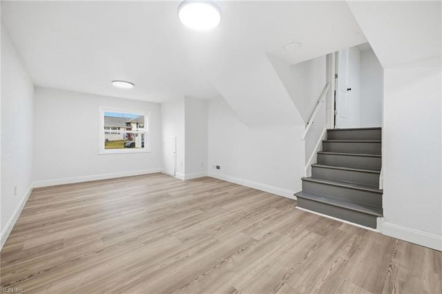 832 Weymouth TER, Hampton, VA 23666