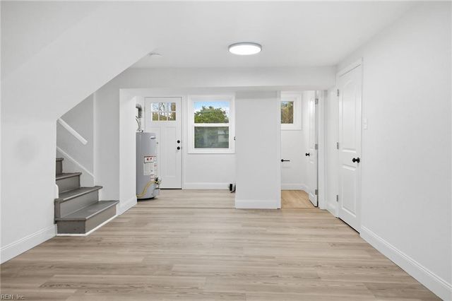 832 Weymouth TER, Hampton, VA 23666