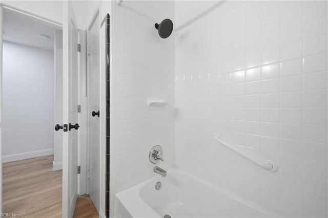 832 Weymouth TER, Hampton, VA 23666