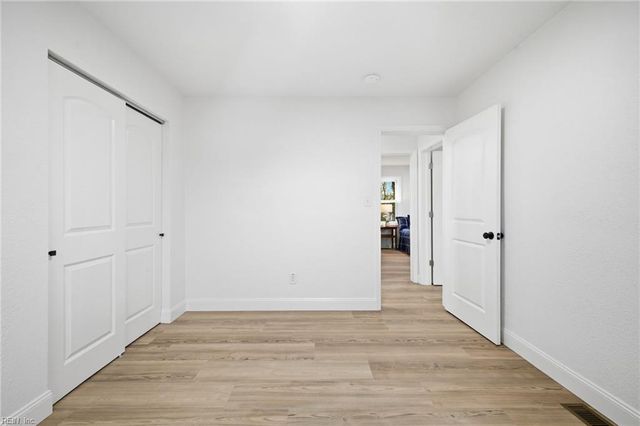 832 Weymouth TER, Hampton, VA 23666