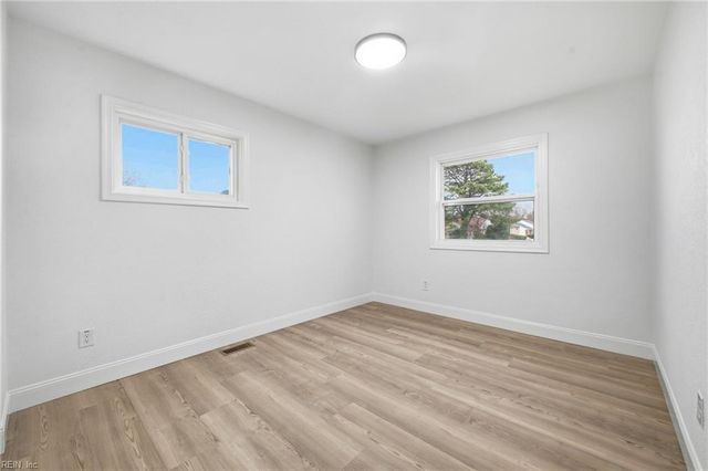 832 Weymouth TER, Hampton, VA 23666